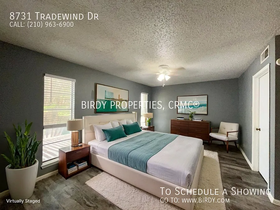 "Charming 3-Bed Townhouse with Fireplace Oasis at 8731 Tradewind Dr, Windcrest!" — Photo 4