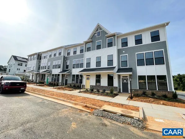 2844 Sweetbay St, Charlottesville, VA 22902