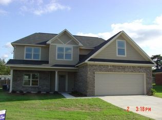 18 Leah Ct, Phenix City, AL 36869