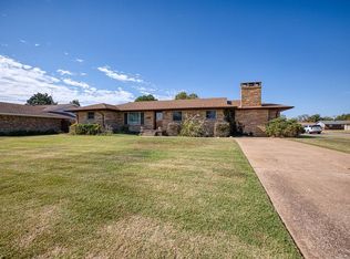 834 N 2nd St, Okeene, OK 73763