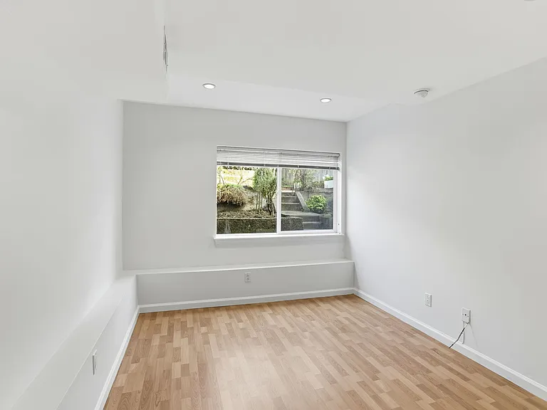 1742 18th Ave — Photo 23