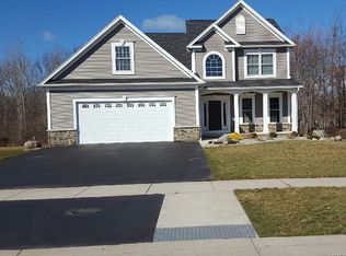 356 N Creek Xing, Rochester, NY 14612