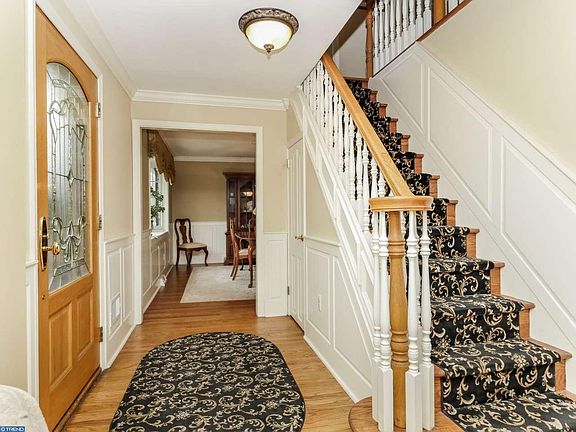 5th image of 46 Powderhorn Dr