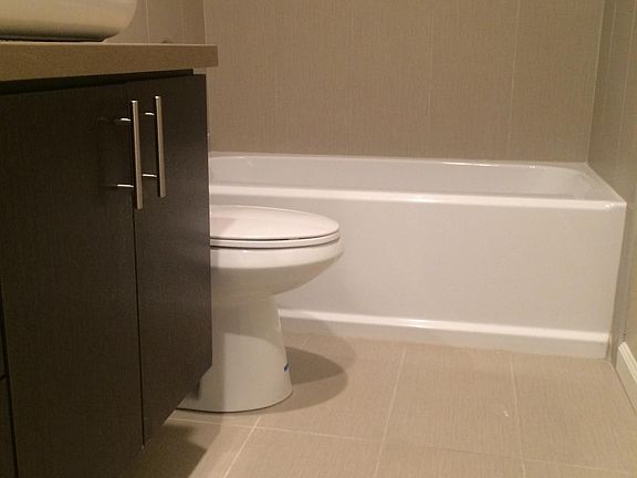3rd image of 4114 Swift Ave APT 5