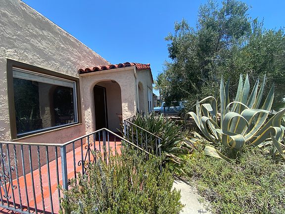 2nd image of 4646 Winona Ave