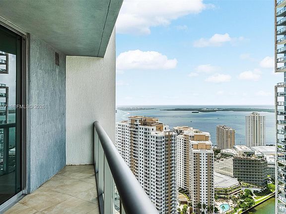4th image of 475 Brickell Ave APT 3811