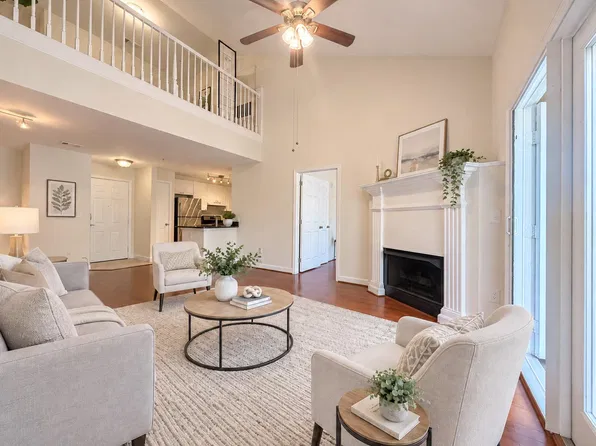501 Hungerford Dr APT 438, Rockville, MD 20850