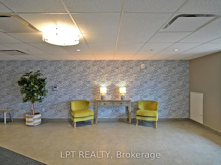 104 Summit Ridge Dr — Photo 9