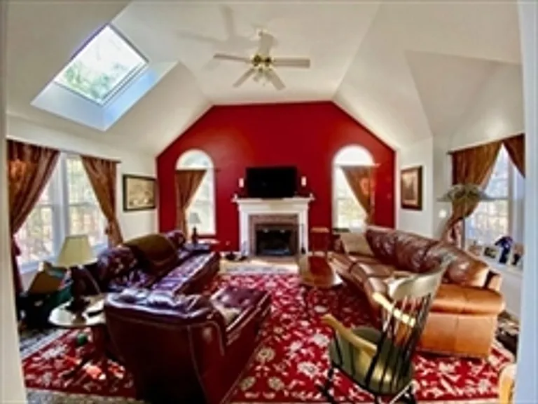 1 Eagle Cliff Rd — Photo 4
