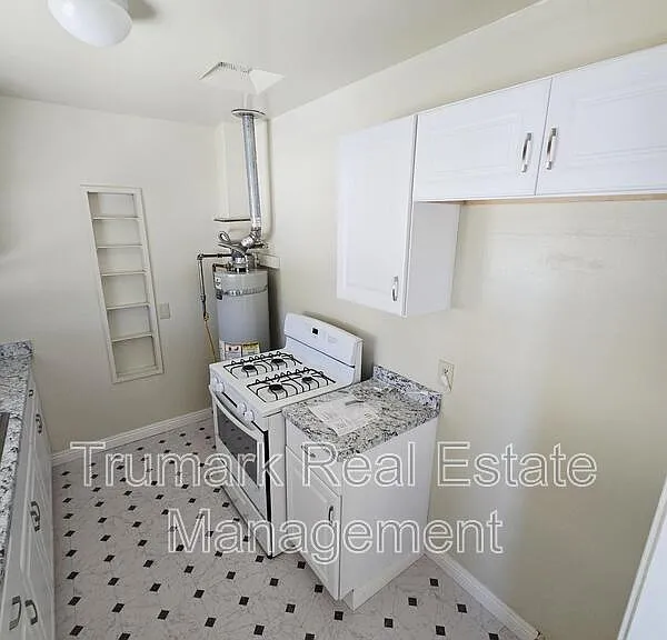 919 N Glendale Ave #12 — Photo 14