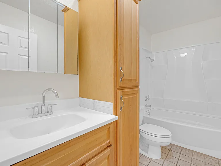 1434 Highland Ave #10 — Photo 12