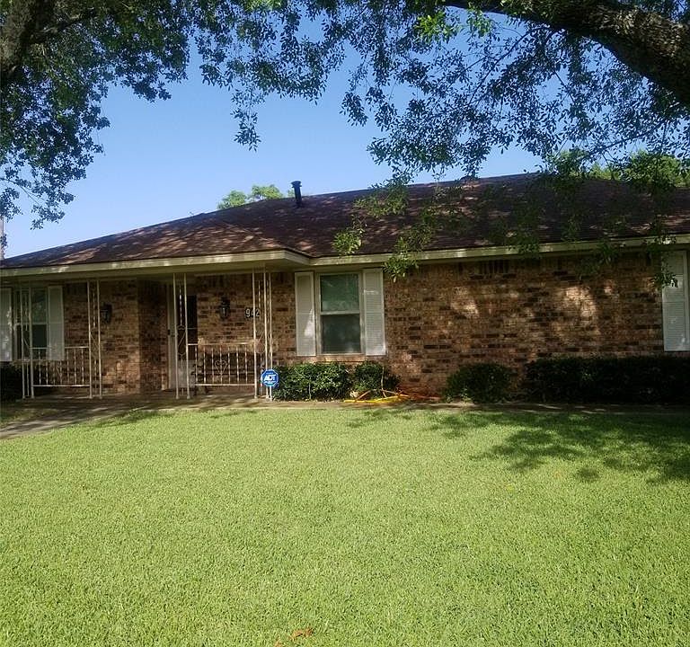 1st image of 942 Sprucewood Dr