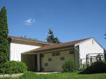 2nd image of 233 E Lincoln Ave