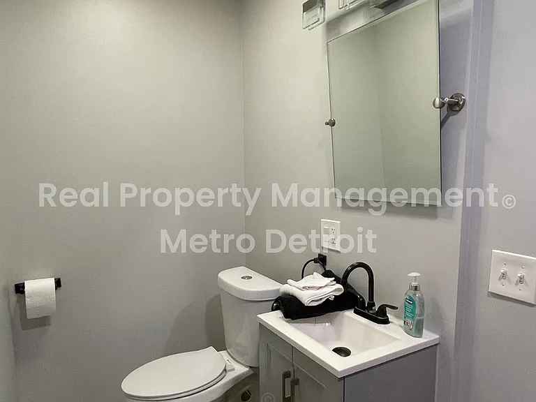 22148 Dante St #211 — Photo 17