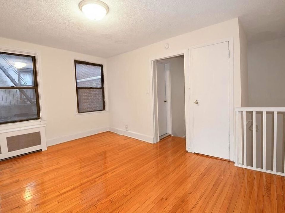 2nd image of 441 3rd Ave House 1