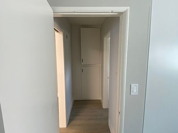 4th image of 18614 Burbank Blvd #7