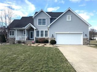 3906 Meander Dr, Mineral Ridge, OH 44440