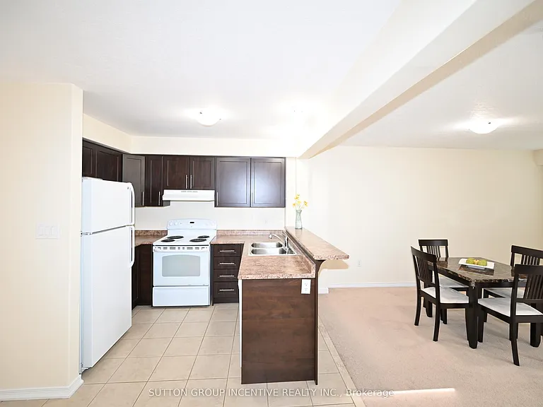 90 Sovereigns Gate #29 — Photo 11