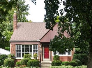 2895 Dorchester Rd, Birmingham, MI 48009