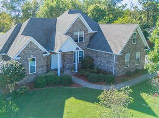 926 Hunters Pointe Ln, Bowling Green, KY 42104