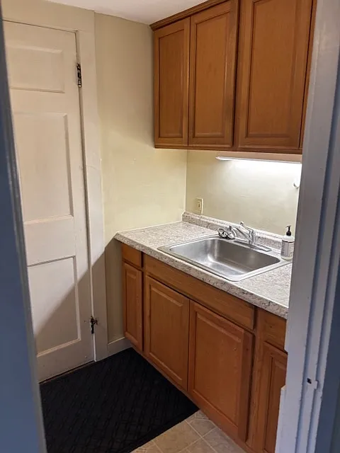 2 bed, 600 sqft, $1,750 — Photo 4
