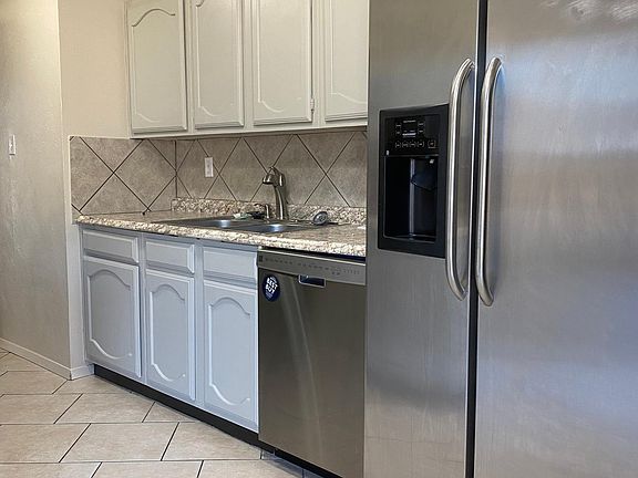 5th image of 7561 Christie Ln