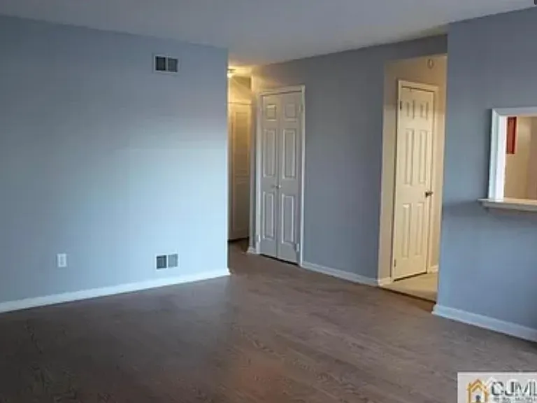 103 Woodbridge Commons Way — Photo 3