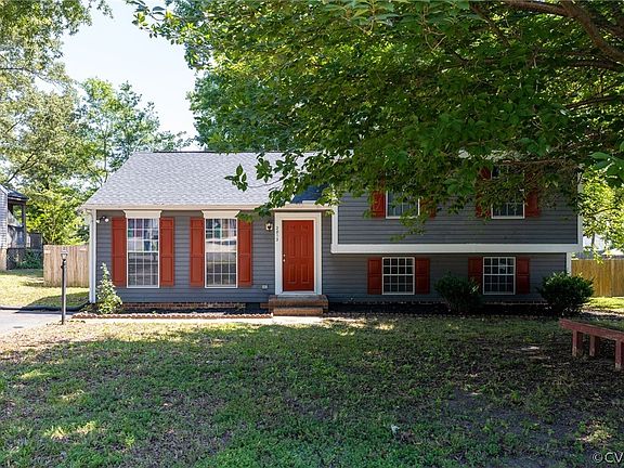 3rd image of 2812 Farm Creek Dr