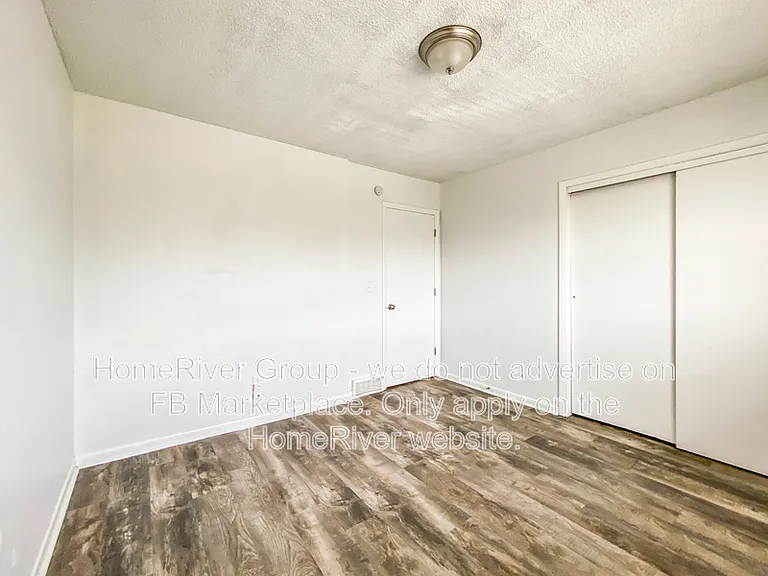 4344 Parallel Pkwy — Photo 14