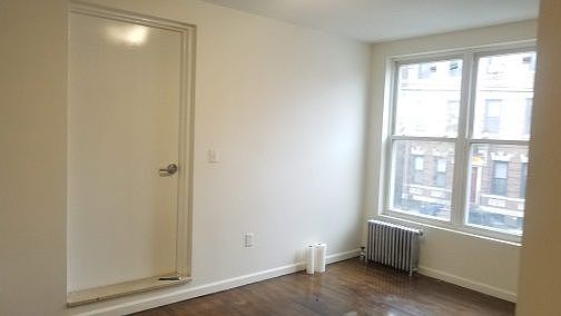 4th image of 179 Saint Nicholas Ave #1