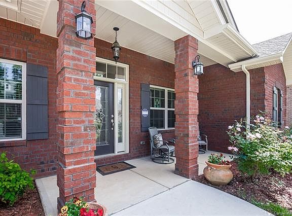 2nd image of 6111 Pine Chapel Dr