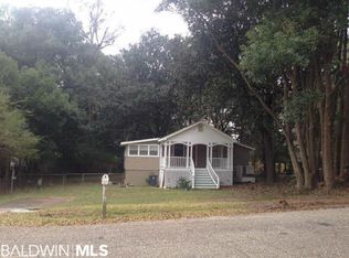 554 Johnson Ave, Fairhope, AL 36532