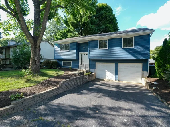 3094 Essington Dr, Dublin, OH 43017