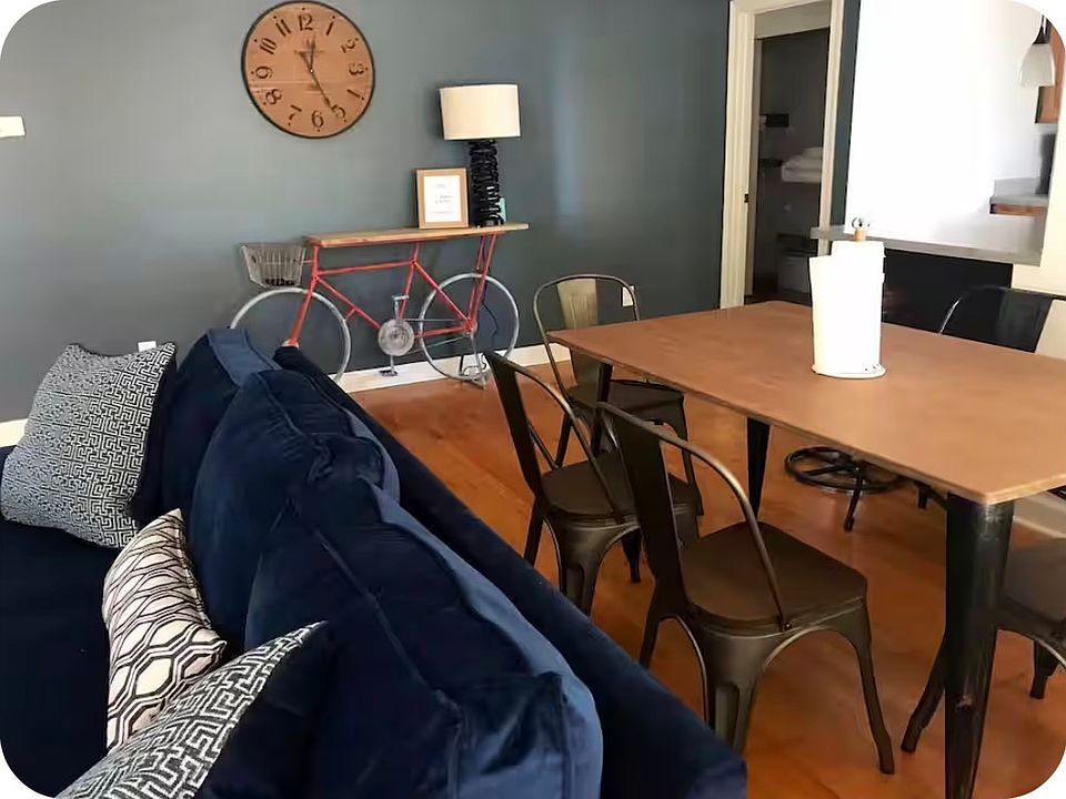 1st image of 605 E Government St