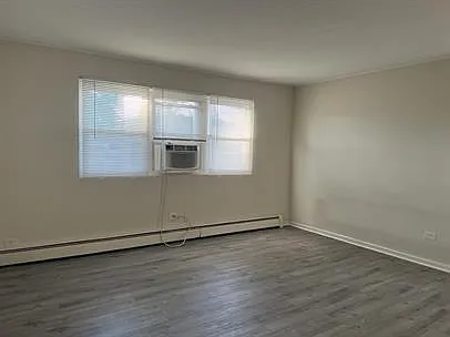 1034 E Division St #D — Photo 8