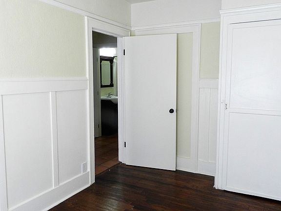 5th image of 3968-3970 5th Ave #2