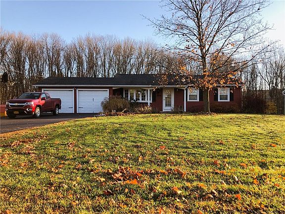 3rd image of 4228 Heather Drive Spur