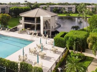 788 Park Shore Dr APT H39, Naples, FL 34103