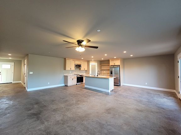 5th image of 5658 Clara Ln #A