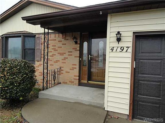 2nd image of 4197 Glenwillow Dr