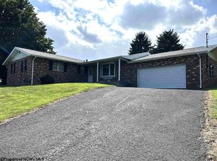 2314 Circle Dr, Morgantown, WV 26505