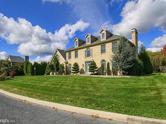 2nd image of 2302 Scarsborough Dr