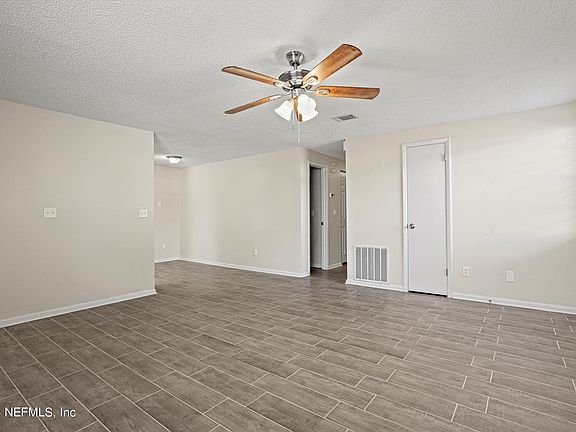 5th image of 1540 PAWNEE Street