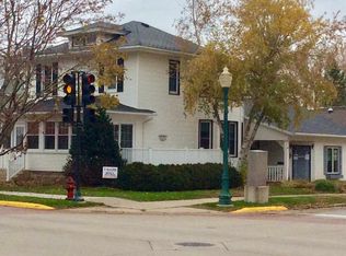 602 W Water St, Decorah, IA 52101