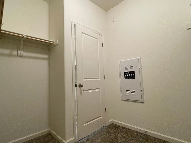 2100 Descanso Ave — Photo 20