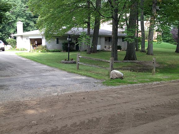 5th image of 2830 Devonwood Dr