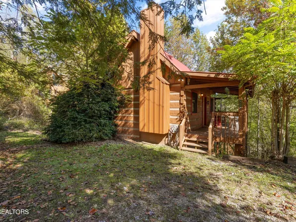 424 Proffitt Rd, Gatlinburg, TN 37738