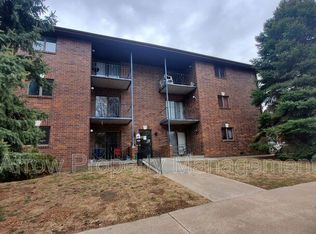 540 N 4th St APT 8, Seward, NE 68434