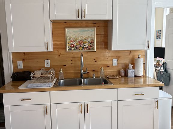 2nd image of 929 Broadway APT 2