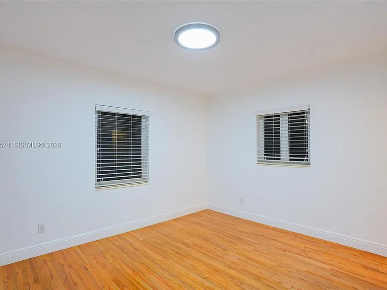 355 Redwood Ln — Photo 13